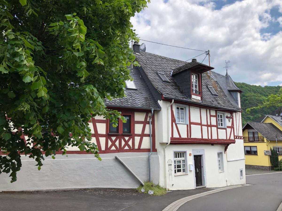 Spitzhaus Wolf Villa ทราเบิน-ทราร์บาค ภายนอก รูปภาพ