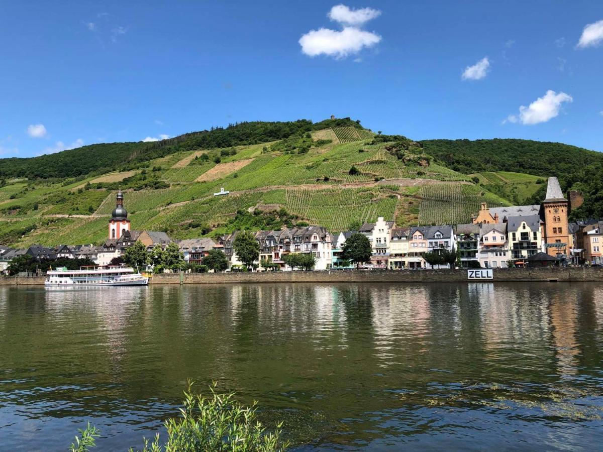 Spitzhaus Wolf Villa ทราเบิน-ทราร์บาค ภายนอก รูปภาพ